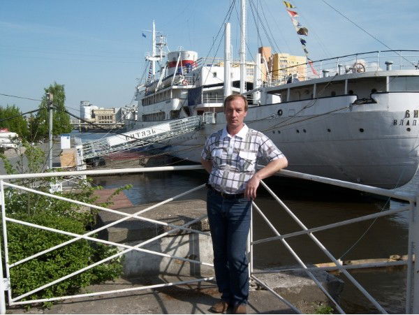 Леонид Волков