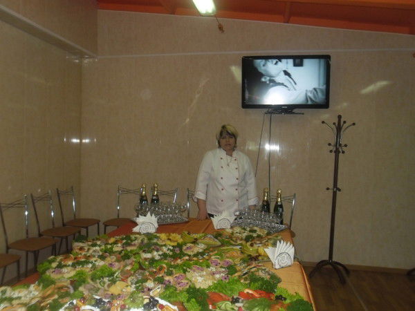 Оленька Коновальцева