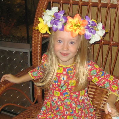 Настя Захарова