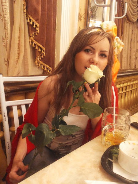 Оля Артамонова