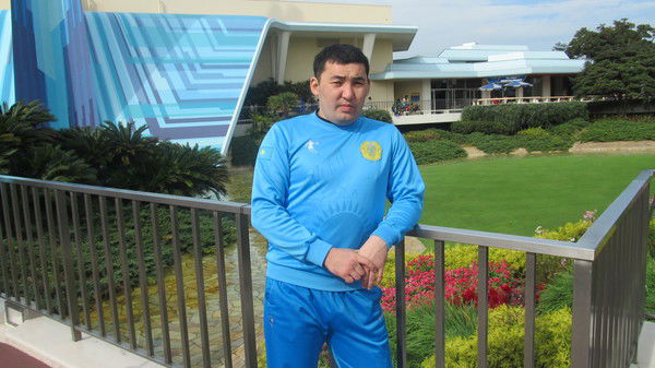 Азамат Такенов