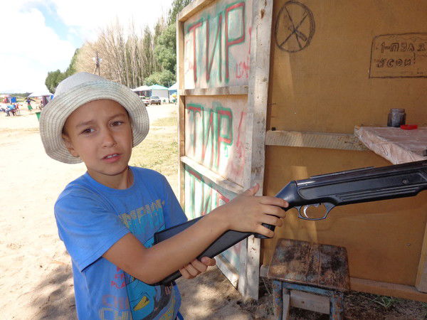 Евгений Иванов