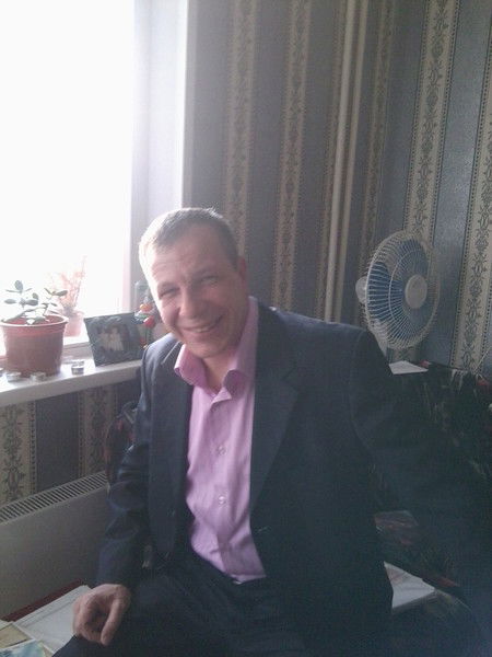 Владимир Петров