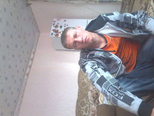 Толян Гомзяков