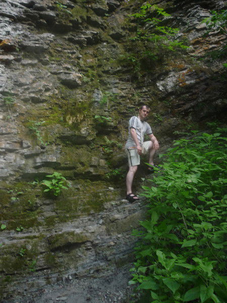 Антон Михайлов