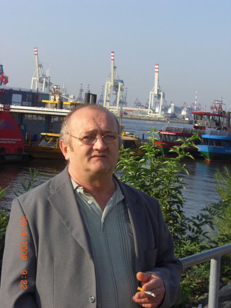 Виктор Флат