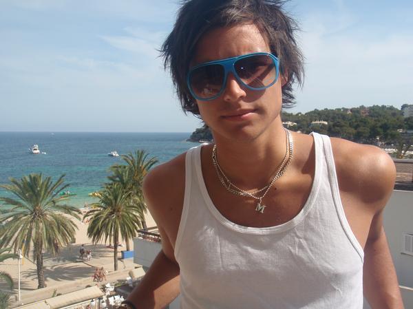 Кирилл Красавчик (К)