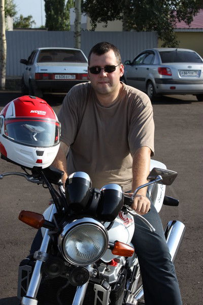 Андрей Мирошниченко