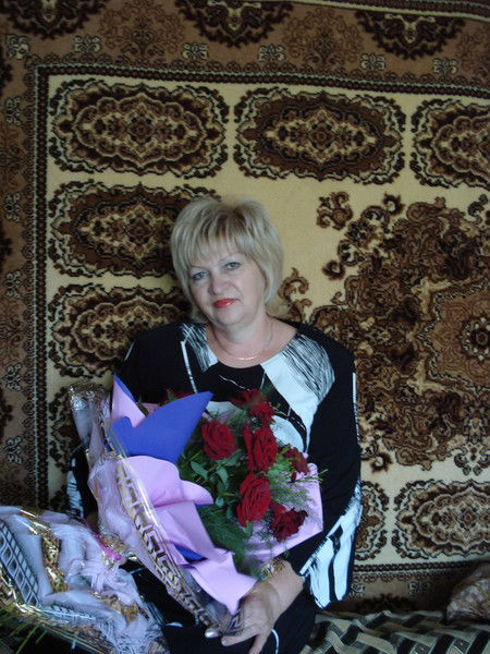 Вера Попова