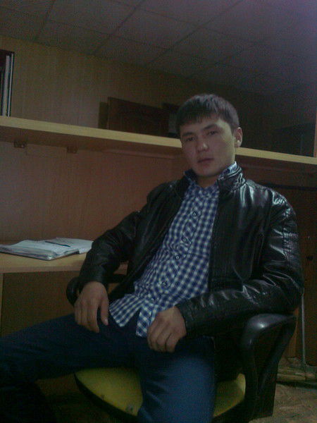 Есбол Есенгарин