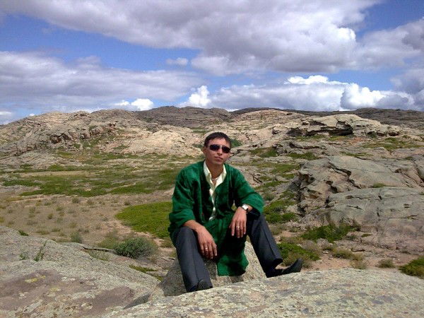 Oралбек Tохметов