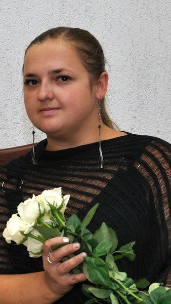 Елена Позняк