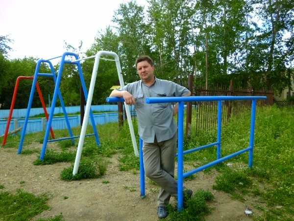 Виктор Густов