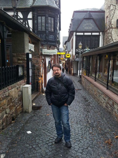 Станислав Карпин