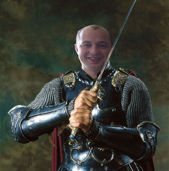 Александр Николаев