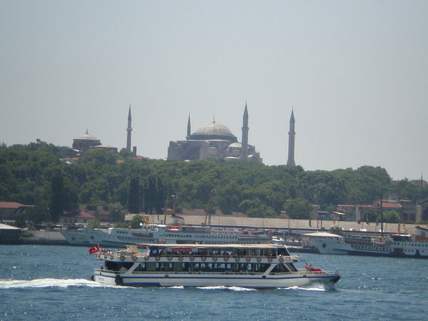 Олег Леунов