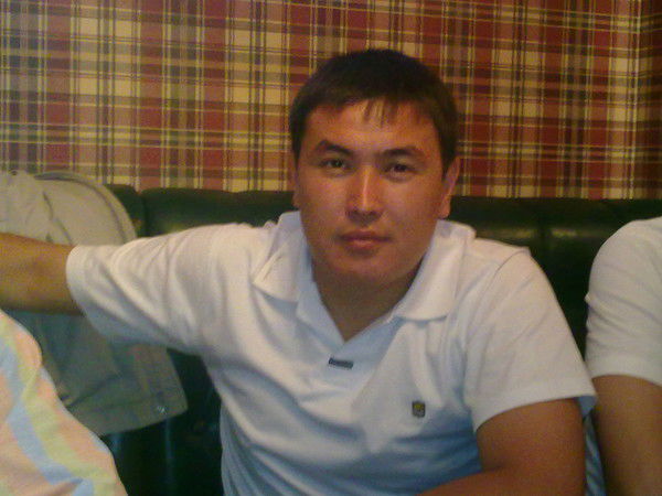 Сакен Есенаманов