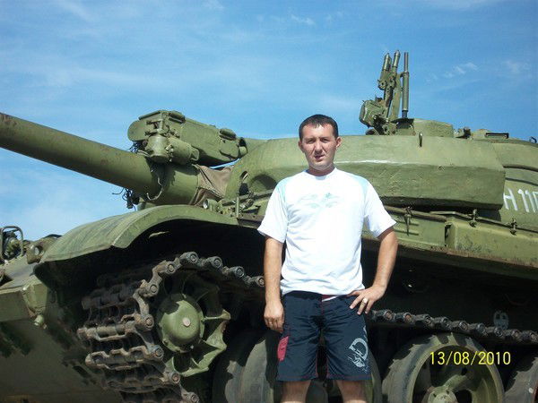 Леонид Ларионов