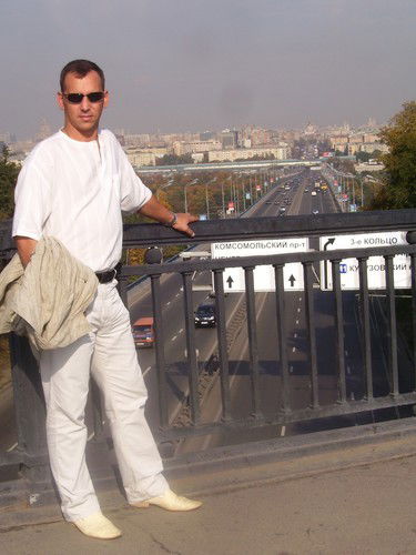 Дмитрий -Ларионов