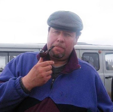 Петр Падаков