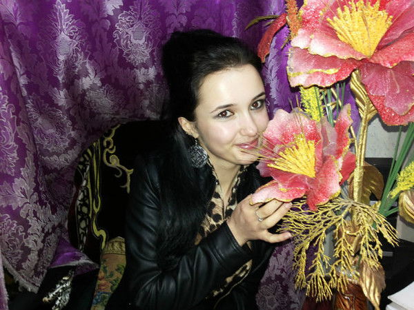 Ммм...'_ Н@стеньк@..))