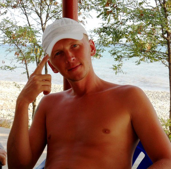 Александр Реутов