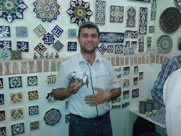 Отабек Эрназаров