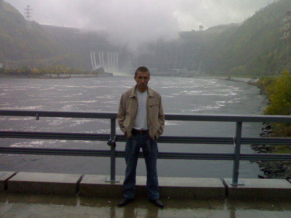 Юрий Лопатин