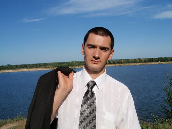 Анатолий Рябов