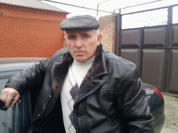 Харон Алиев