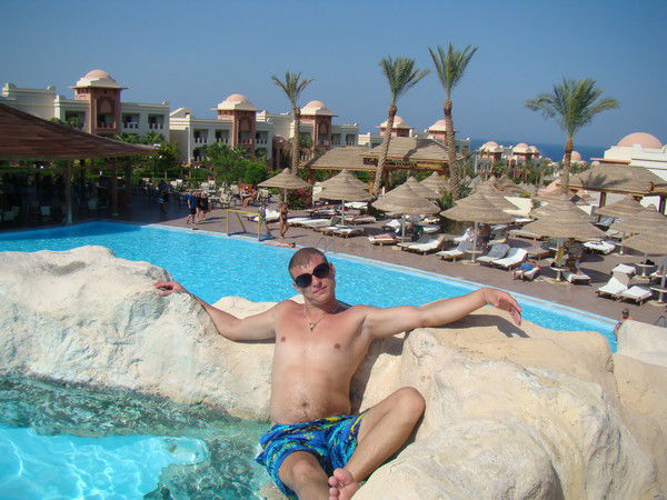 Александр Захаров