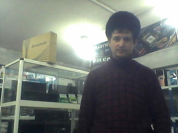 Комил Кучкаров