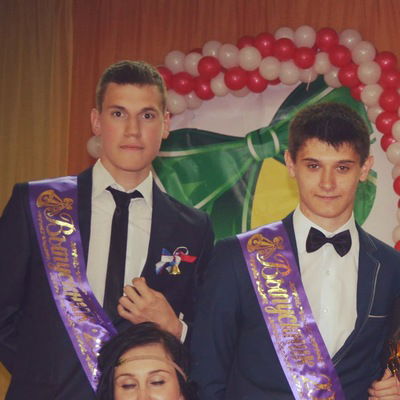 Женёк Власенко