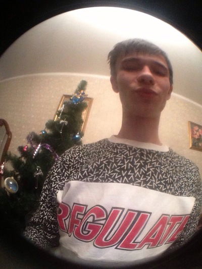 Костя Тихонов