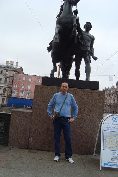 Алексей )))) ))))