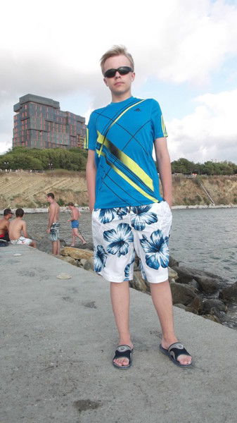 Антон Беткер