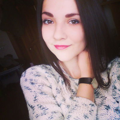 Аня Отрощенко