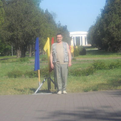 Александр Ларин