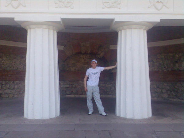 Александр Комаров