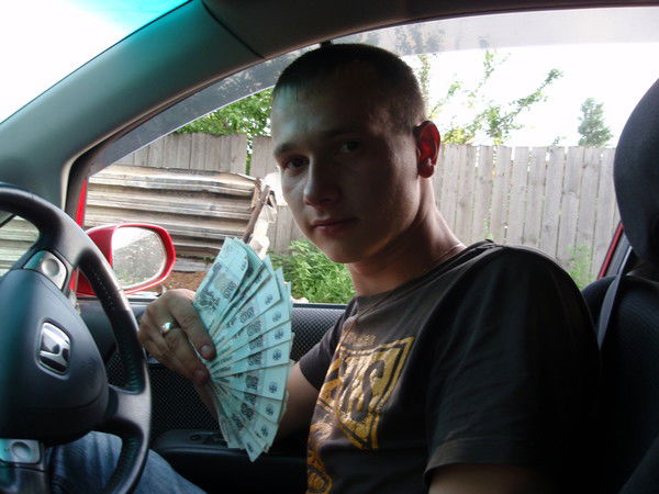 Юрий Лавров