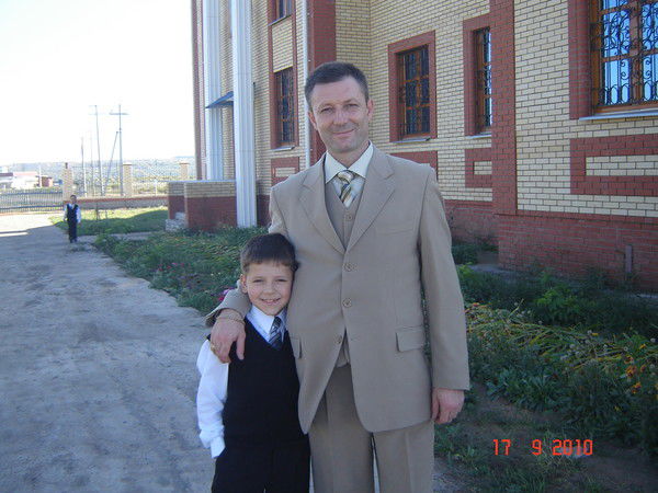 Александр Максимов