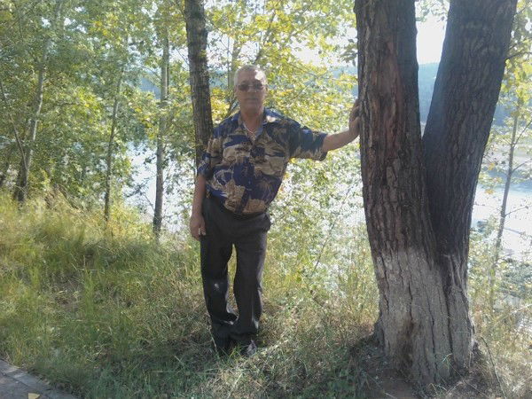 Володя Мазуров