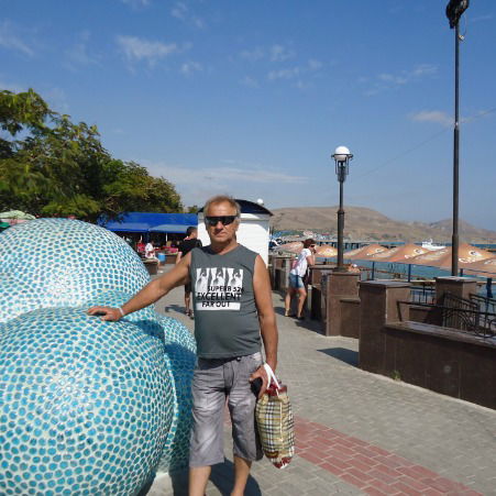 Александр Литвинов