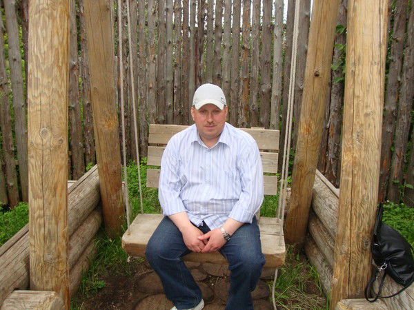 Олег Шестовин