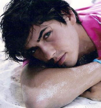 Менер Ангаров