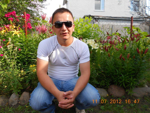 Рустам Шахтиёров