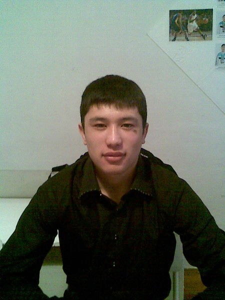 Аслaн Бaзaрбaeв