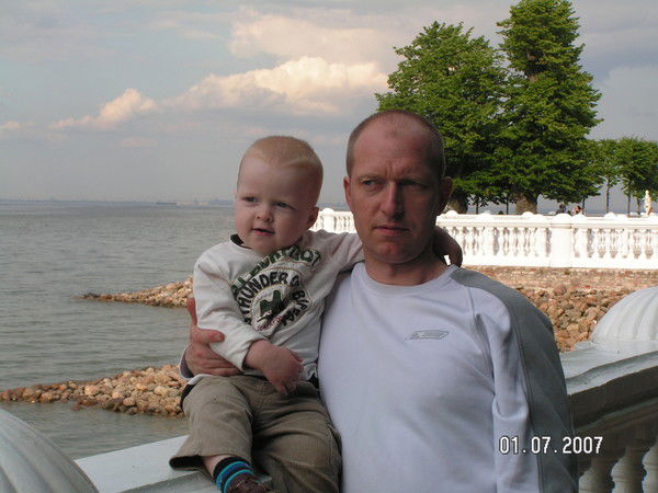 Виктор Иванов