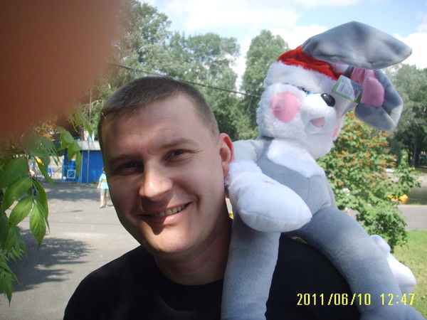 Михаил Латов