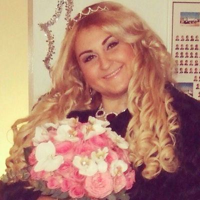 Оля Сутормина